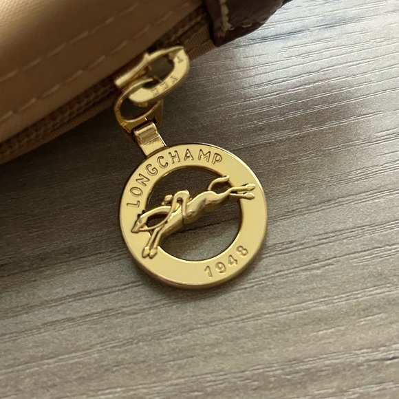 Longchamp Le Pliage Medium Nylon Shoulder Tote-Fawn with Brown Leather Handles - Picture 8 of 16